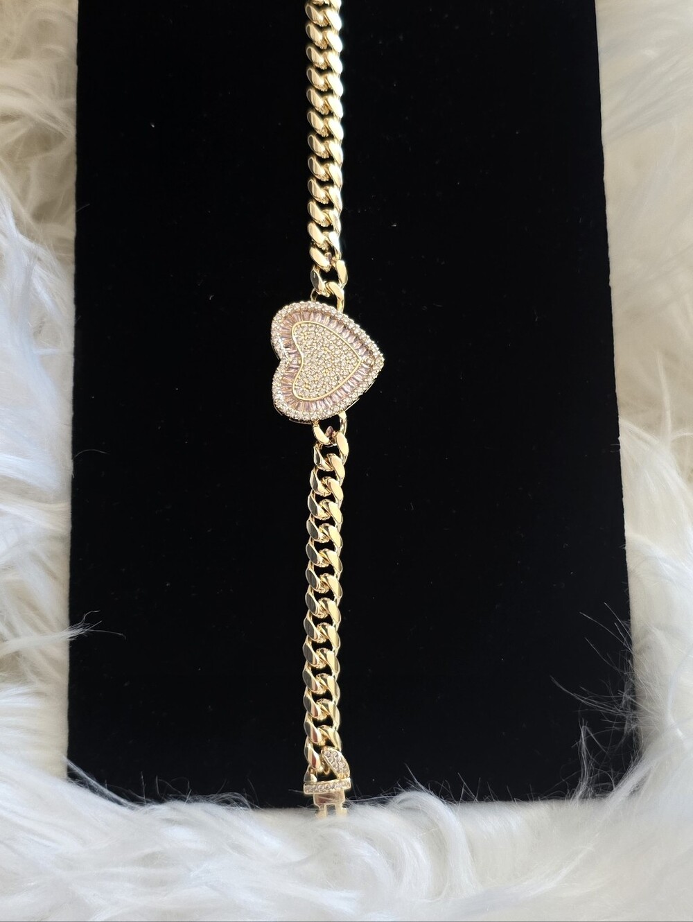 Gold Heart Charm Chain Bracelet - Women's Jewelry
